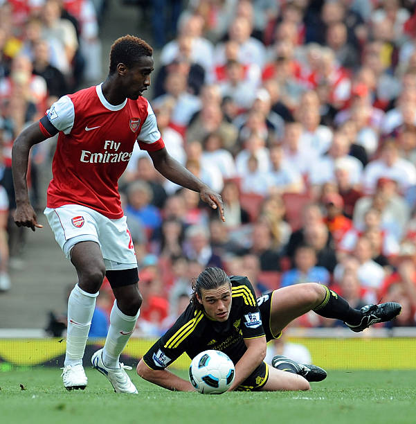 通过引入拥 通过引入拥