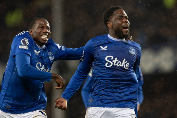 中超不仅展 中超不仅展