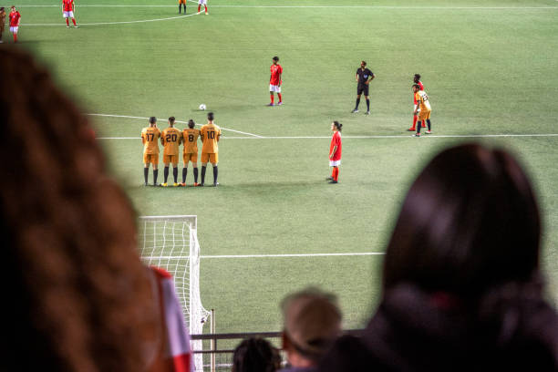 克罗斯与巅 克罗斯与巅