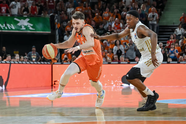 情与悬念 情与悬念