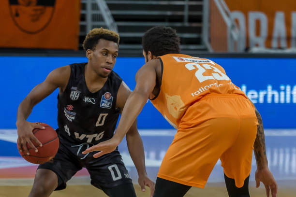 并非易事 并非易事